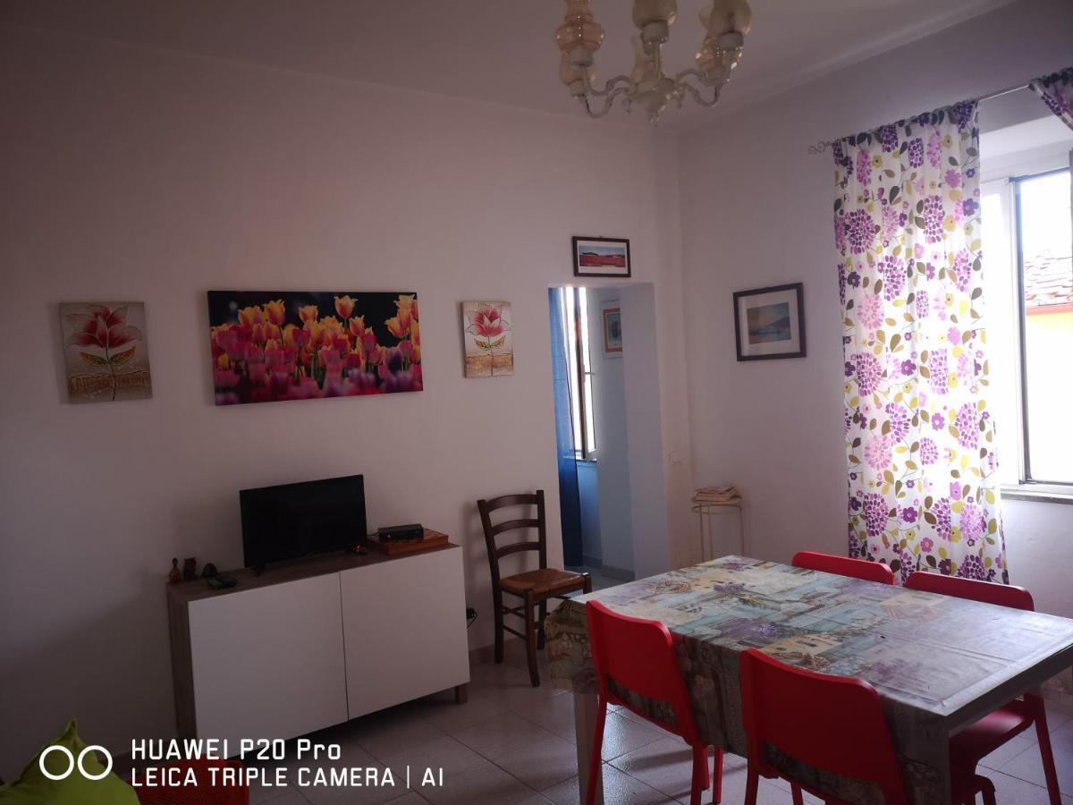 Il Nespolo Villa Кастането Кардучи Екстериор снимка