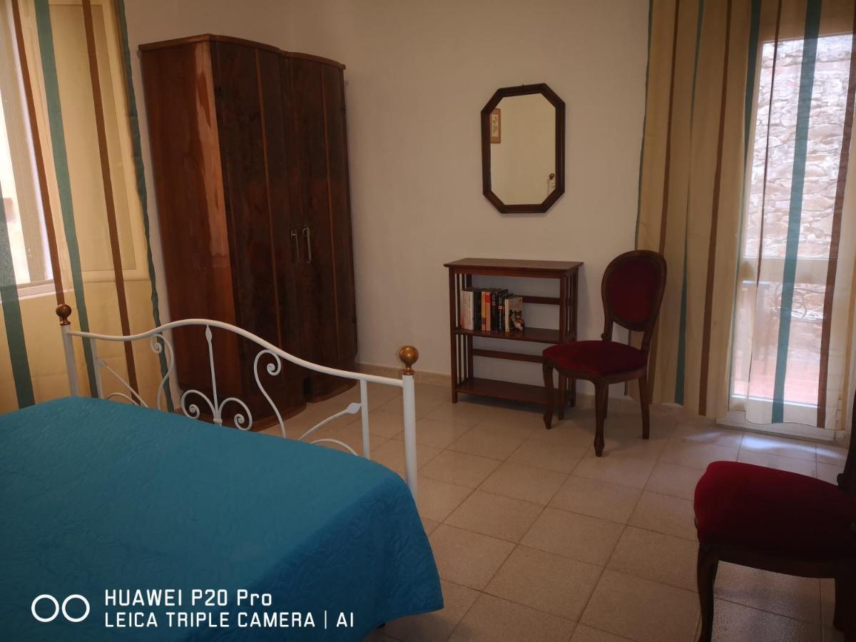 Il Nespolo Villa Кастането Кардучи Екстериор снимка
